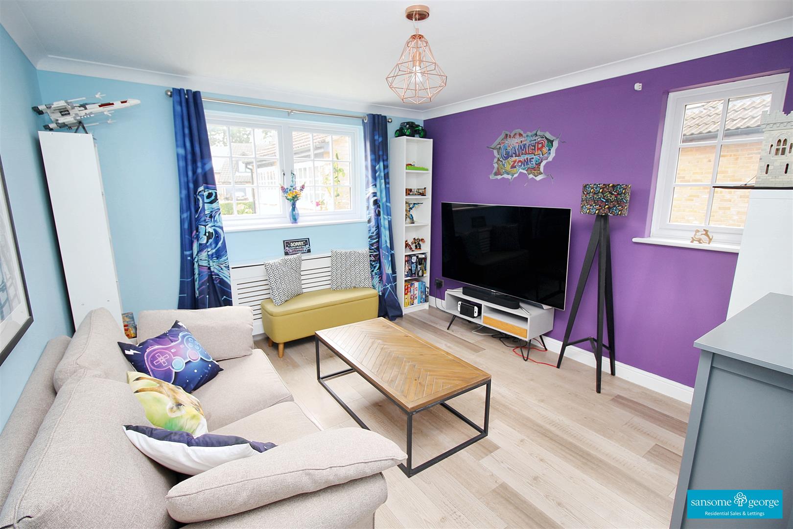 Farmiloe Close, Purley On Thames, Reading